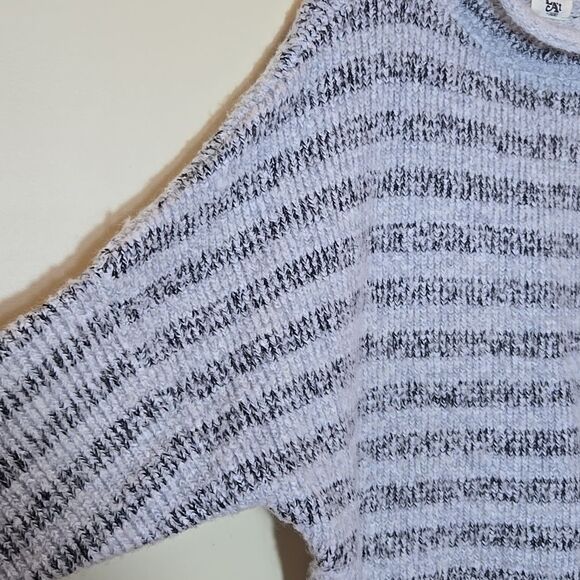 L'Agence Wool Blend Sweater Womens Medium Oversized Turtleneck Striped Gray - Picture 7 of 11